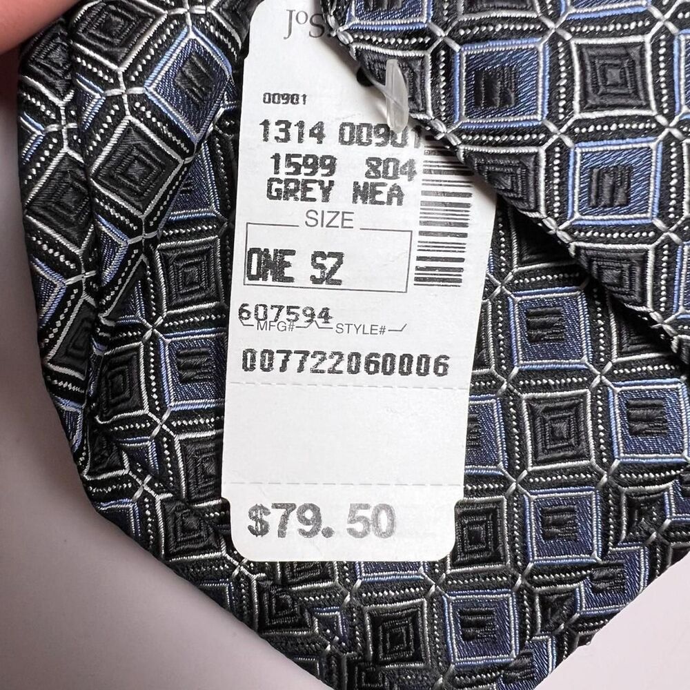 NWT JOS A Bank Men's necktie Signature Black & Blue Silk Tie - Picture 4 of 5